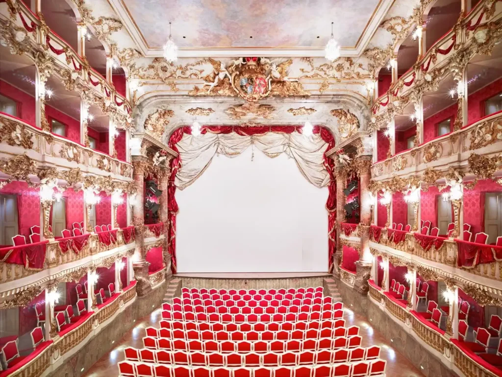 candida höfer cuvillés theater münchen i, 2009 180 x 202 cm 7640