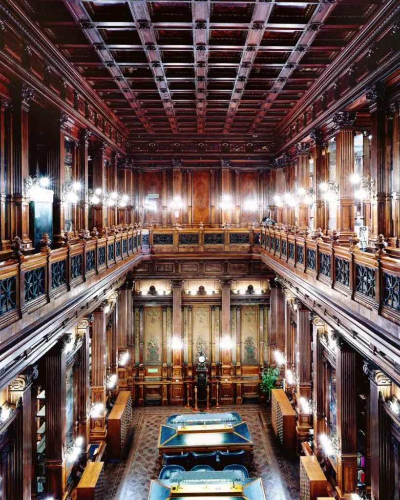 candida hofer palacio del congresso nacional buenos aires i 2006 c print 180 z 147 cm ed 6 36 7144