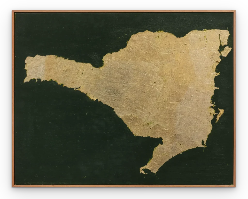 gabriel jaguaribe giucci sc, série estado nação, 2025 folha de ouro e bastão de óleo sobre linho 43,5 x 54,5 x 3 cm sombra tripla